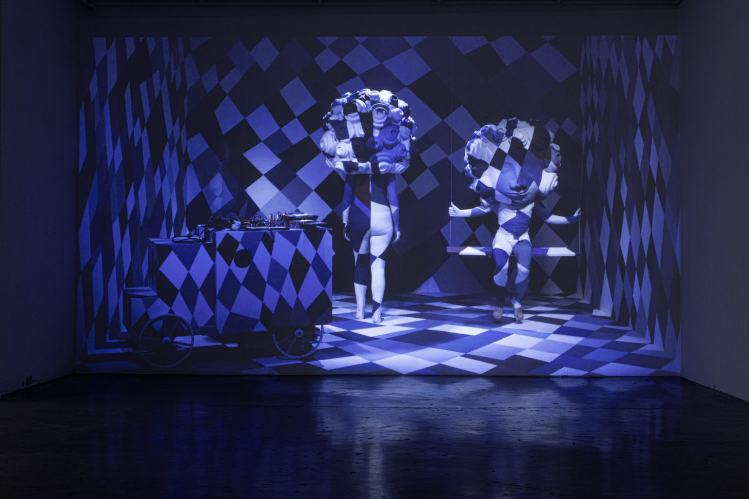 이네스 도우약 & 존 바커 Ines Doujak & John Baker 〈주인 없는 목소리(Masterless Voices)〉, Video, 25:41, 2014